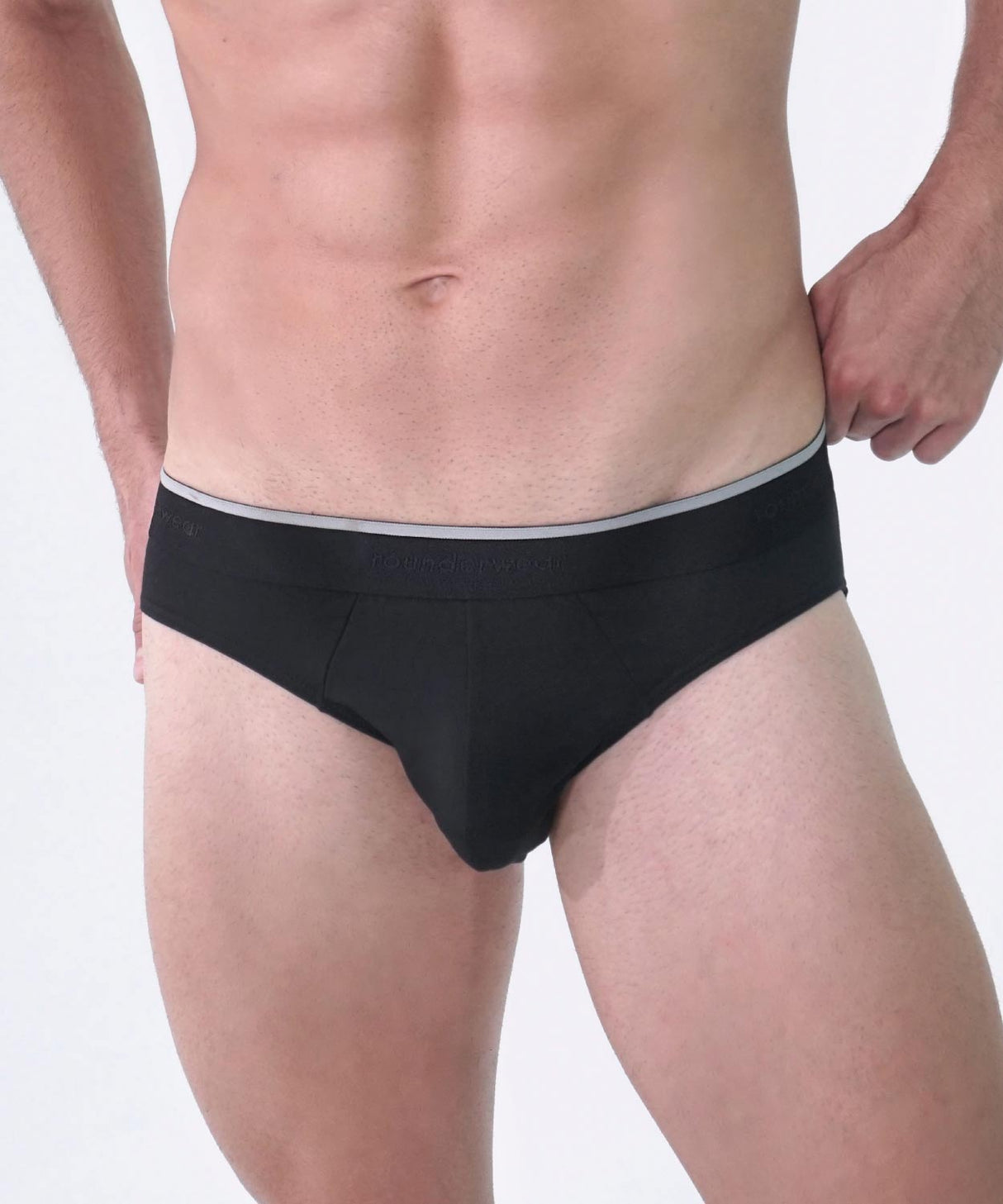Essentials Modal Brief Black